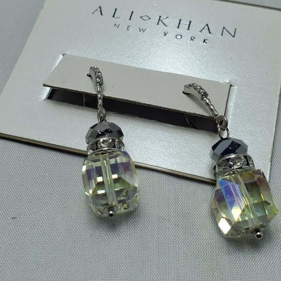 Ali khan glass cube bead clear with rhinestone fish hook earring - Picture 2 of 4